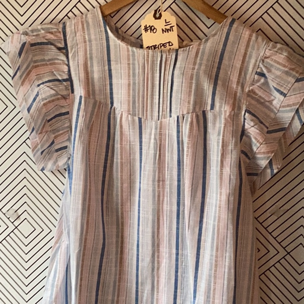 NWT STRIPED BOHO CHIC RUFFLE SLEEVE TOP L